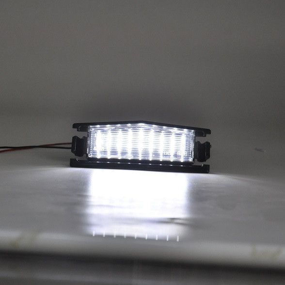 products/755/mazda 2 svetla tablice led.jpg - LED SIJALICE ZA OSVETLJENJE TABLICE - MAZDA 030504 - Xenon Svetla Beograd